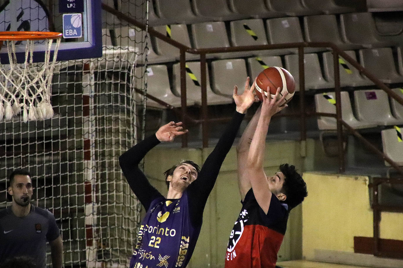 El conjunto leonés supera a Corinto Gijón Basket tras el varapalo del derbi local