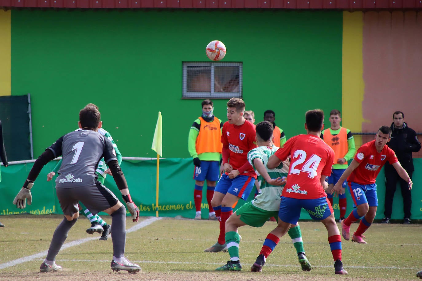 El conjunto leonés no logra un triunfo en su partido de este domingo en Los Dominicos