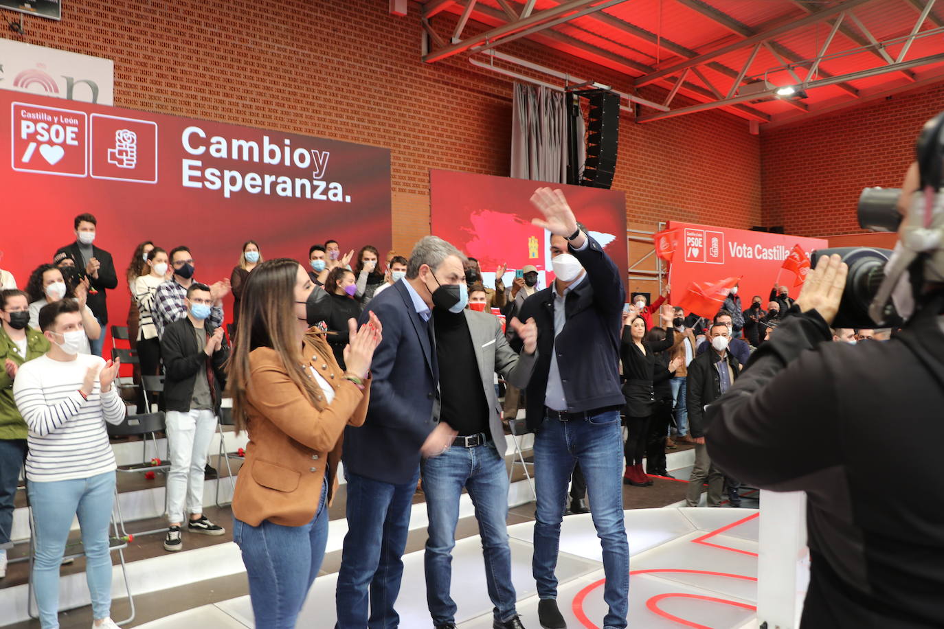 Acto electoral en León del candidato del PSOE a la Presidencia de la Junta, Luis Tudanca; el expresidente José Luis Rodríguez Zapatero y del presidente y secretario general del PSOE, Pedro Sánchez.