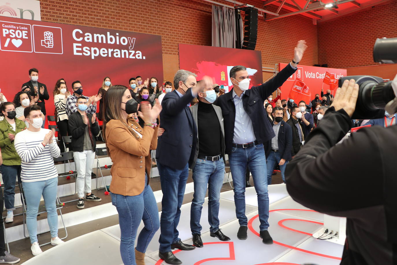 Acto electoral en León del candidato del PSOE a la Presidencia de la Junta, Luis Tudanca; el expresidente José Luis Rodríguez Zapatero y del presidente y secretario general del PSOE, Pedro Sánchez.