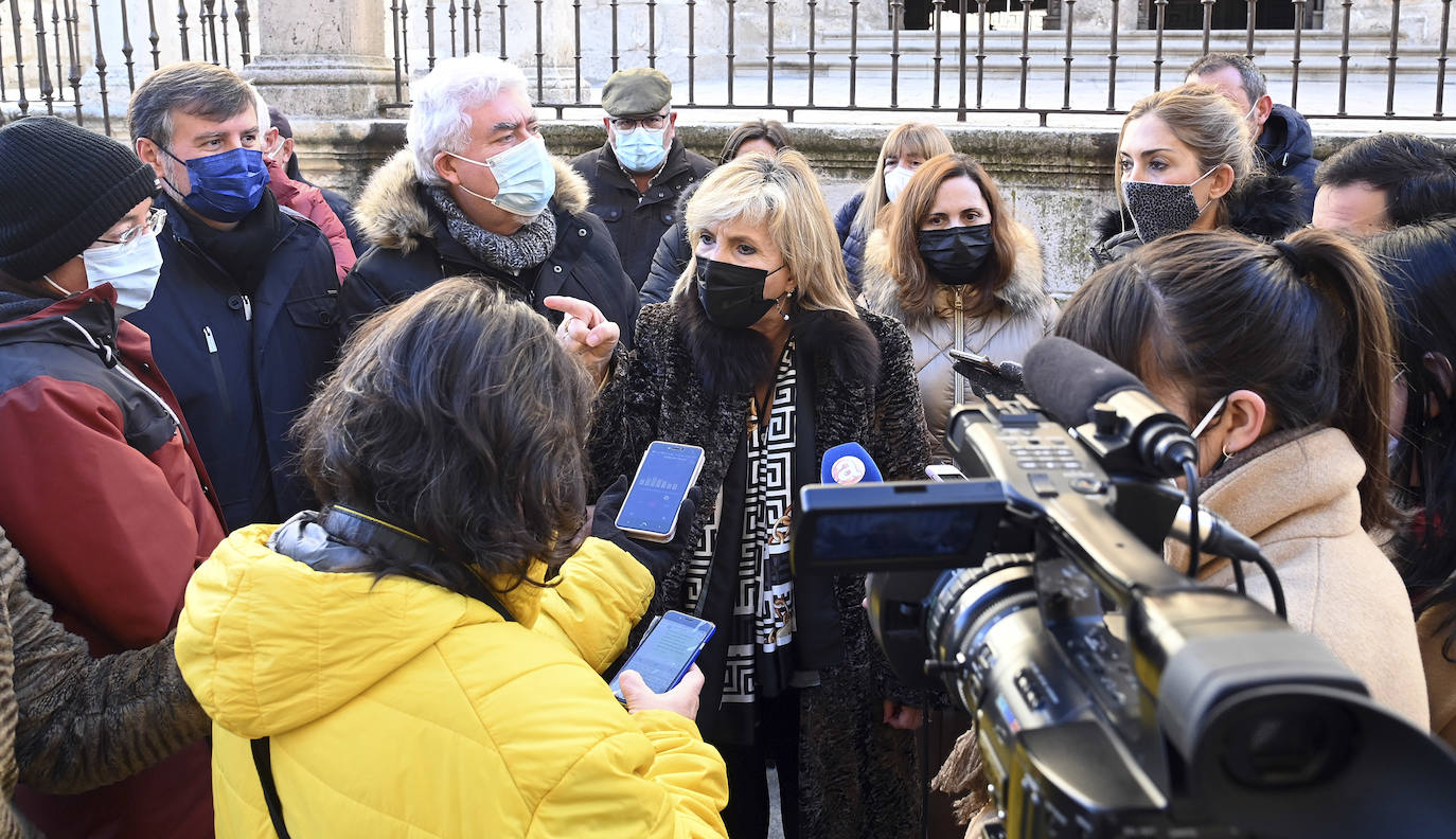 La exconsejera de Sanidad visita Aranda de Duero para hablar sobre el futuro sanitario de la Ribera.