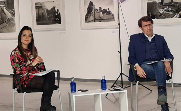 Nuria Rubio y Juan Carlos Suárez Quiñones, durante el debate de leonoticias en el Palacín. 