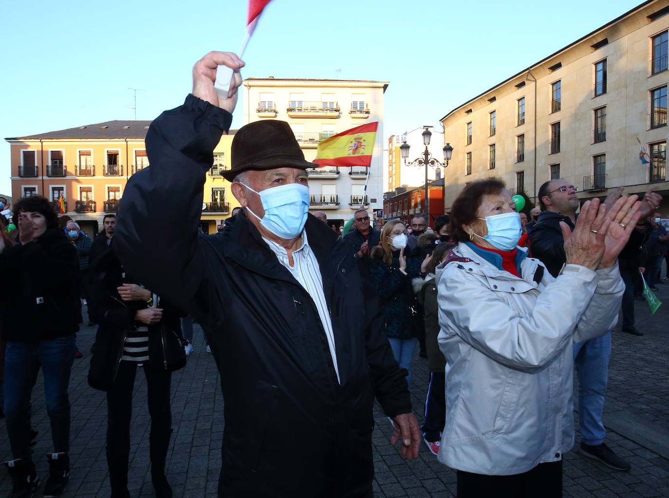 Santiago Abascal participa en un acto de campaña en Ponferrada.