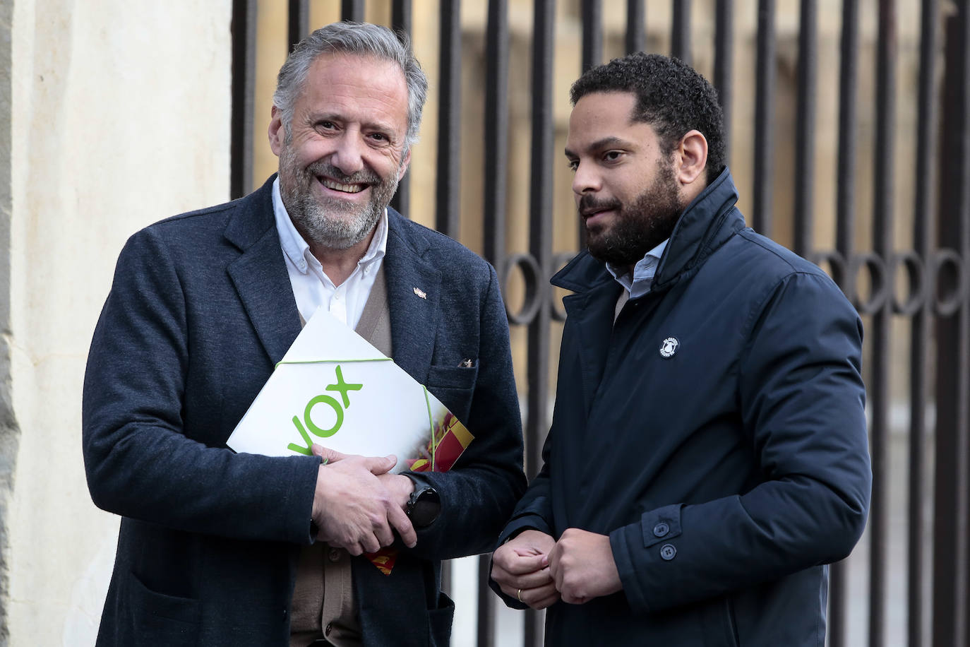 El candidato de Vox a las elecciones autonómicas ha realizado un mitín en la Plaza de Regla.