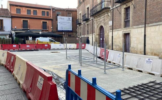 Imagen de la plataforma de hormigón situada en la calle Arco de Ánimas. 