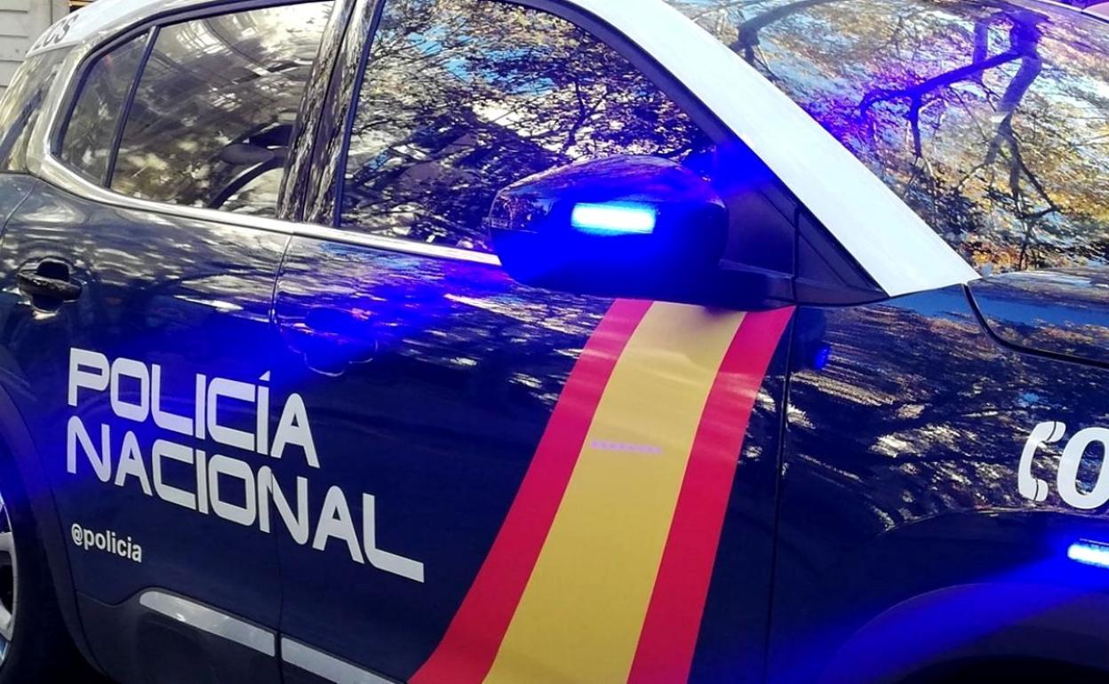 Efectivos de la Policía Nacional procedieron al rescate de la mujer que sufría un episodio de hipoglucemia.