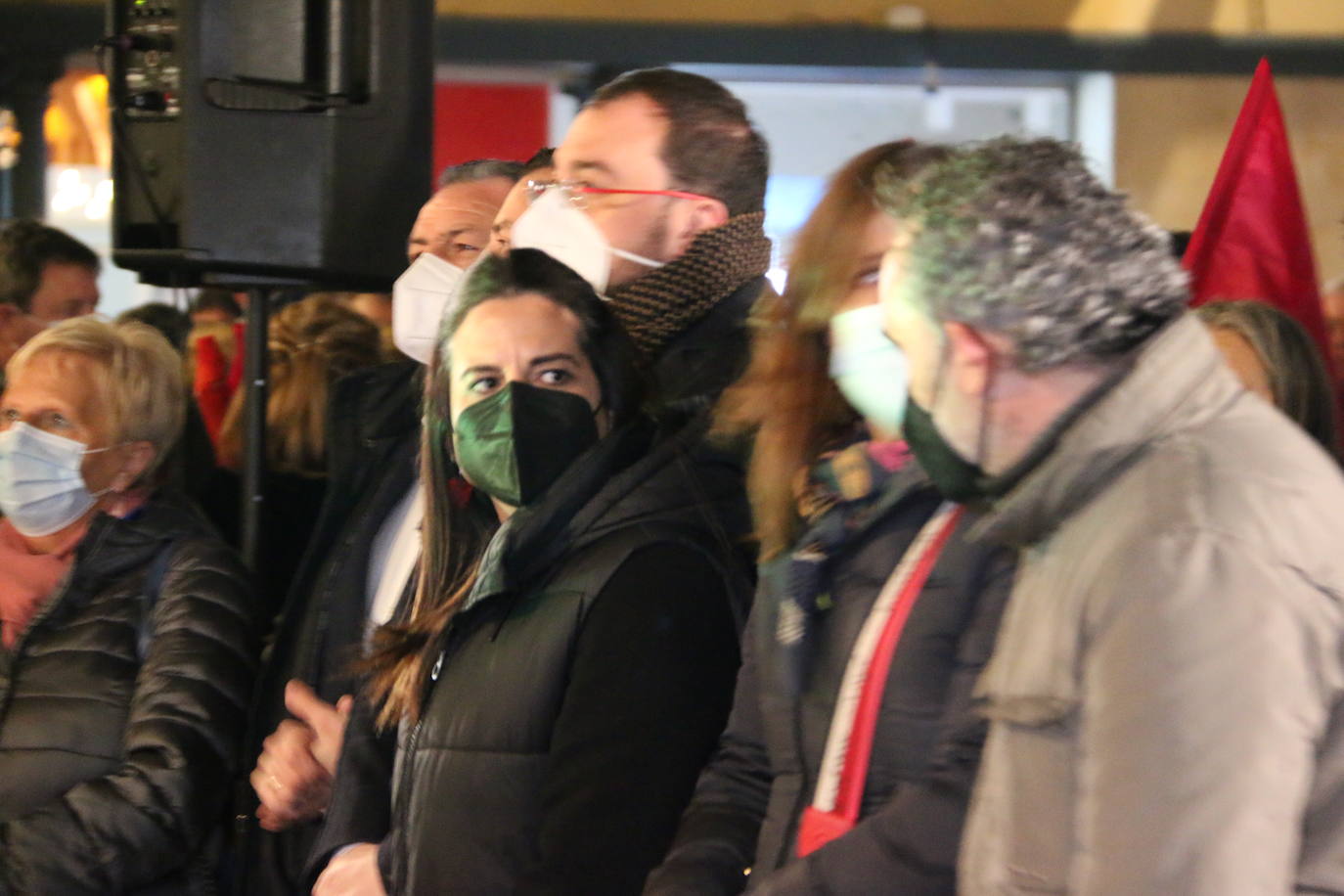 Nuria Rubio despide la campaña hacia el 13 de febrero frente a Botines arropada por Cendón, Bardón y Diez y pide el voto para acabar con «los 35 años de retroceso, corrupción y pérdida de oportunidades».