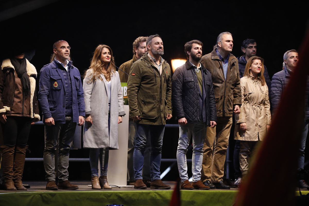 Vox cierra la campaña electoral en un multitudinario mitin en Valladolid.