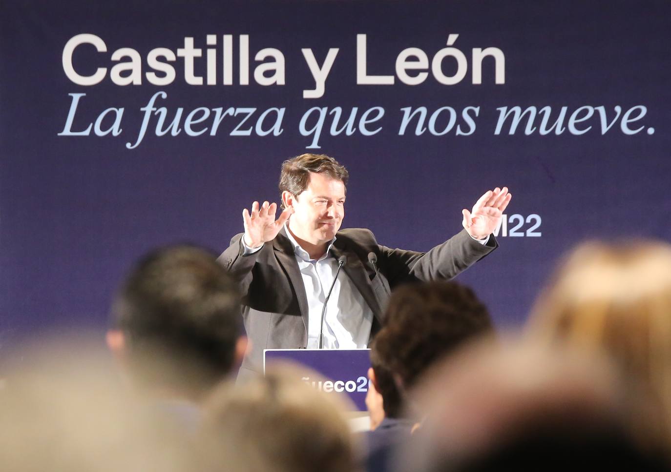 El ex presidente del Gobierno visita la capital en uno de los últimos actos de camapaña para arropar al candidato a la Junta por los populares, Alfonso Fernández Mañueco, de cara al próximo 13 de febrero.