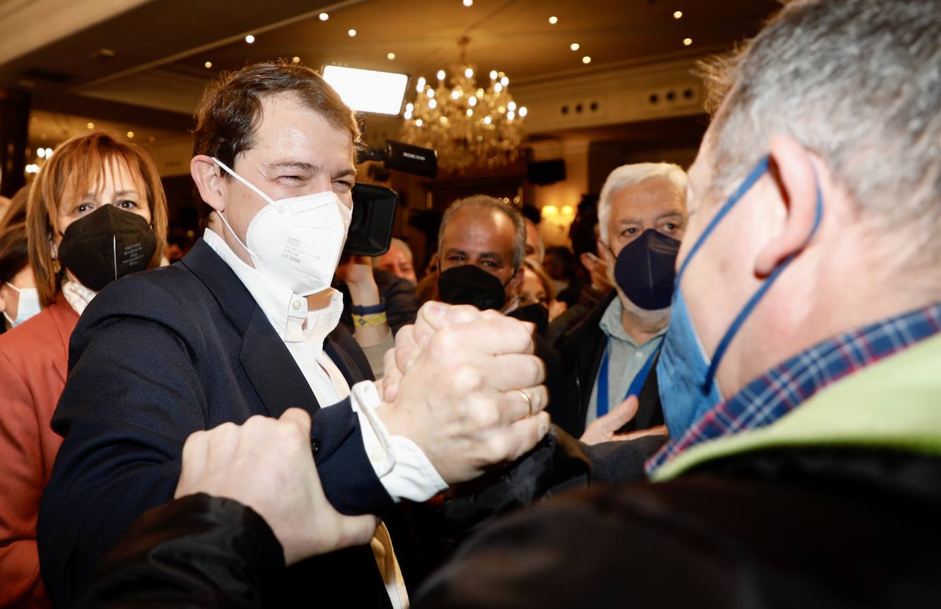 Alfonso Fernández Mañueco celebra su victoria en las elecciones de Castilla y León