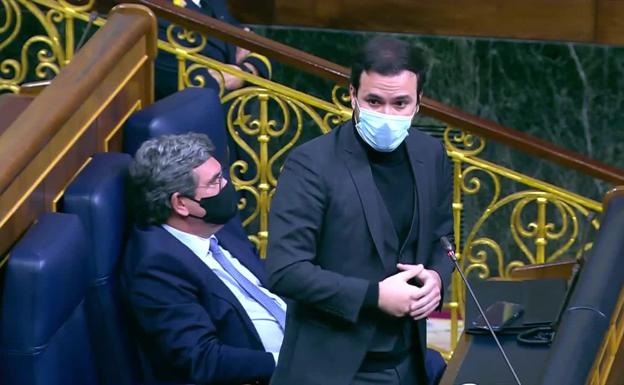 Alberto Garzón este miércoles en la sesión del Congreso. 