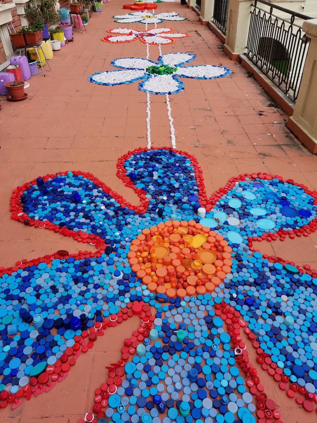 Proyecto artístico de reciclaje en Maristas San José.