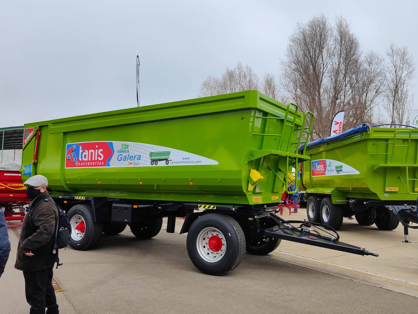 Valencia de Don Juan inaugura su tradicional Feria de Febrero. En su edición 101, este evento cuenta con más de 130 expositores divididos en dos espacios, uno en el tradicional complejo La Isla en el que se ubica la maquinaria agrícola y servicios relacionados con el sector primario y la exposición de vehículos y, el segundo, la Plaza Mayor que acoge un gran carpa para albergar stands de alimentación así como de multiservicios. 