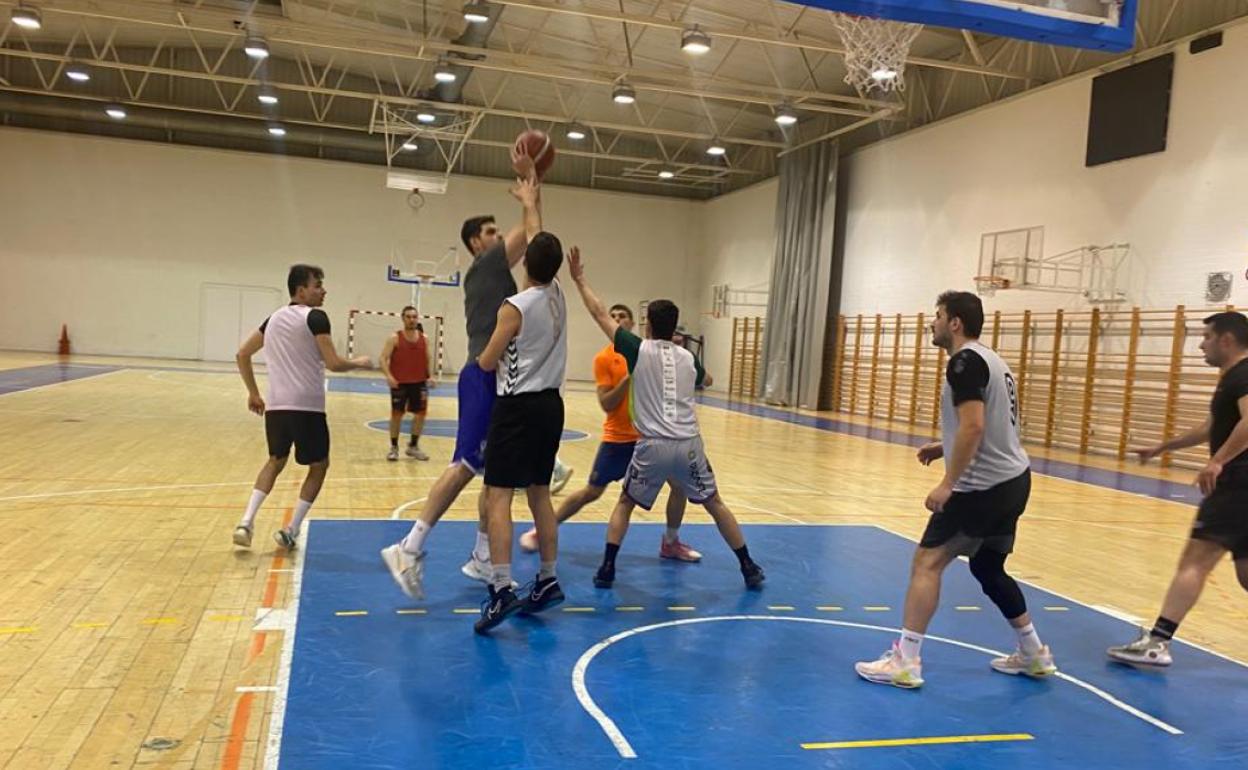 Imagen de un entrenamiento de Reino de León durante esta semana.