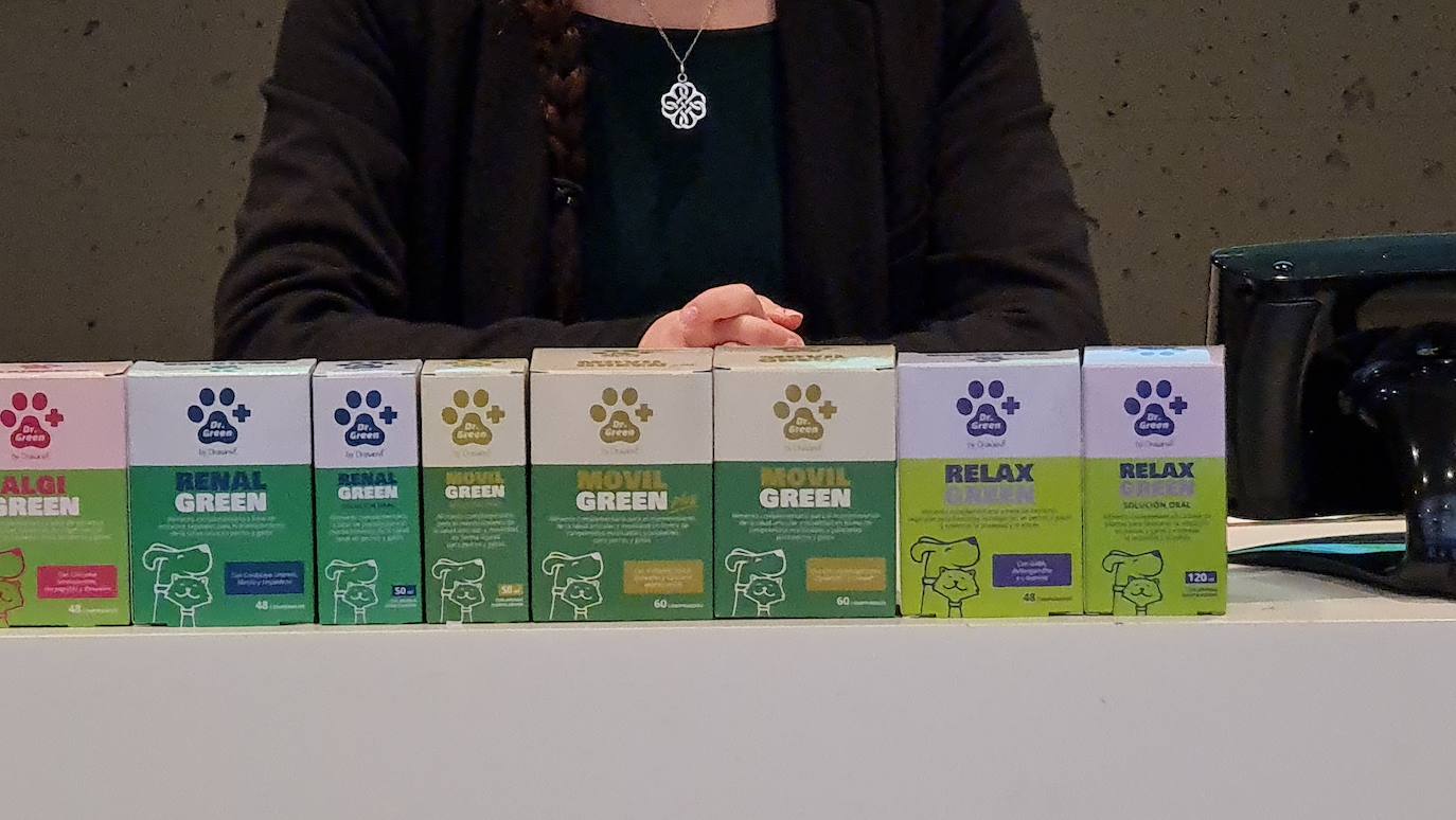 Drasanvi lanza su primera línea de productos naturales para animales de compañía. Un año de investigación y el compromiso de seguir avanzando en nuevos productos marcan la entrada en escena de la primera línea de productos Drasanvi destinados a animales de compañía. 