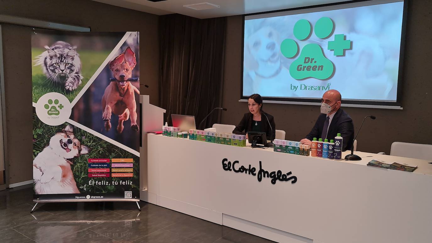 Drasanvi lanza su primera línea de productos naturales para animales de compañía. Un año de investigación y el compromiso de seguir avanzando en nuevos productos marcan la entrada en escena de la primera línea de productos Drasanvi destinados a animales de compañía. 