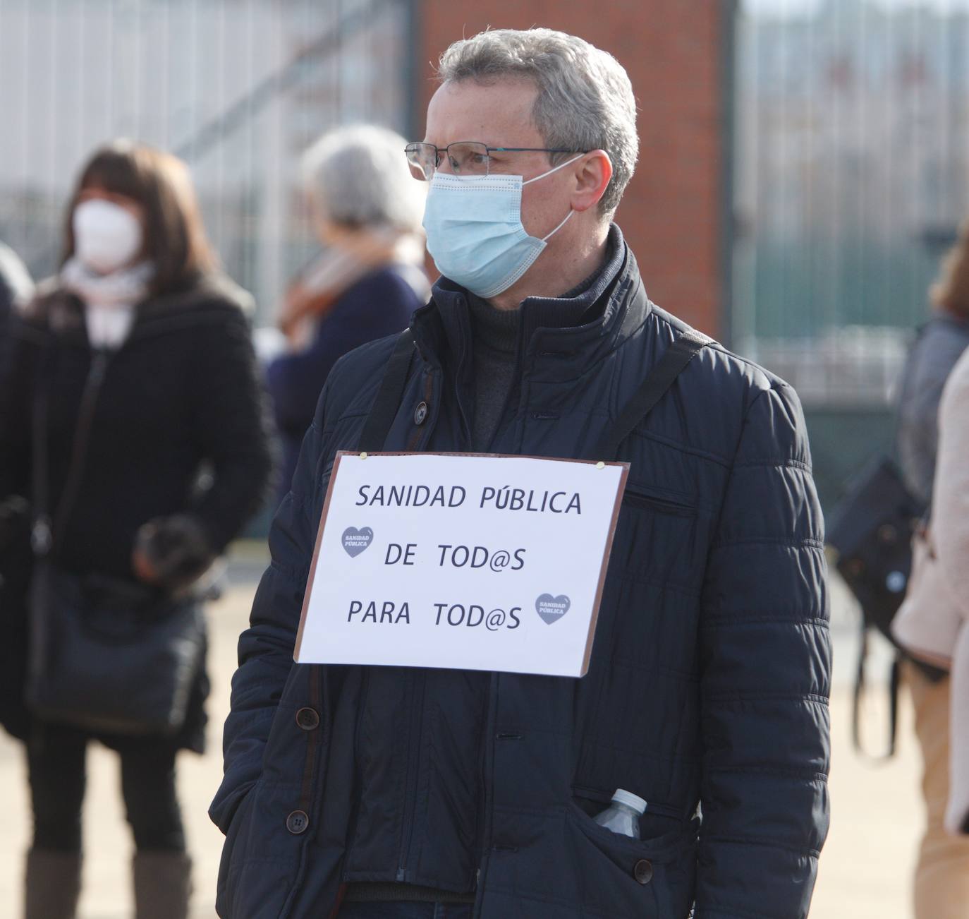 La marcha blanca avanza en su camino a Ponferrada. Los componentes de la misma remarcan la urgente necesidad de contar con medios sanitarios necesarios para atender la zona