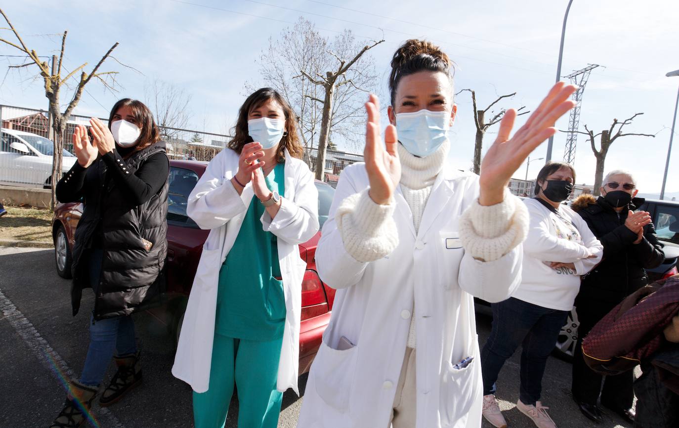 La marcha blanca avanza en su camino a Ponferrada. Los componentes de la misma remarcan la urgente necesidad de contar con medios sanitarios necesarios para atender la zona