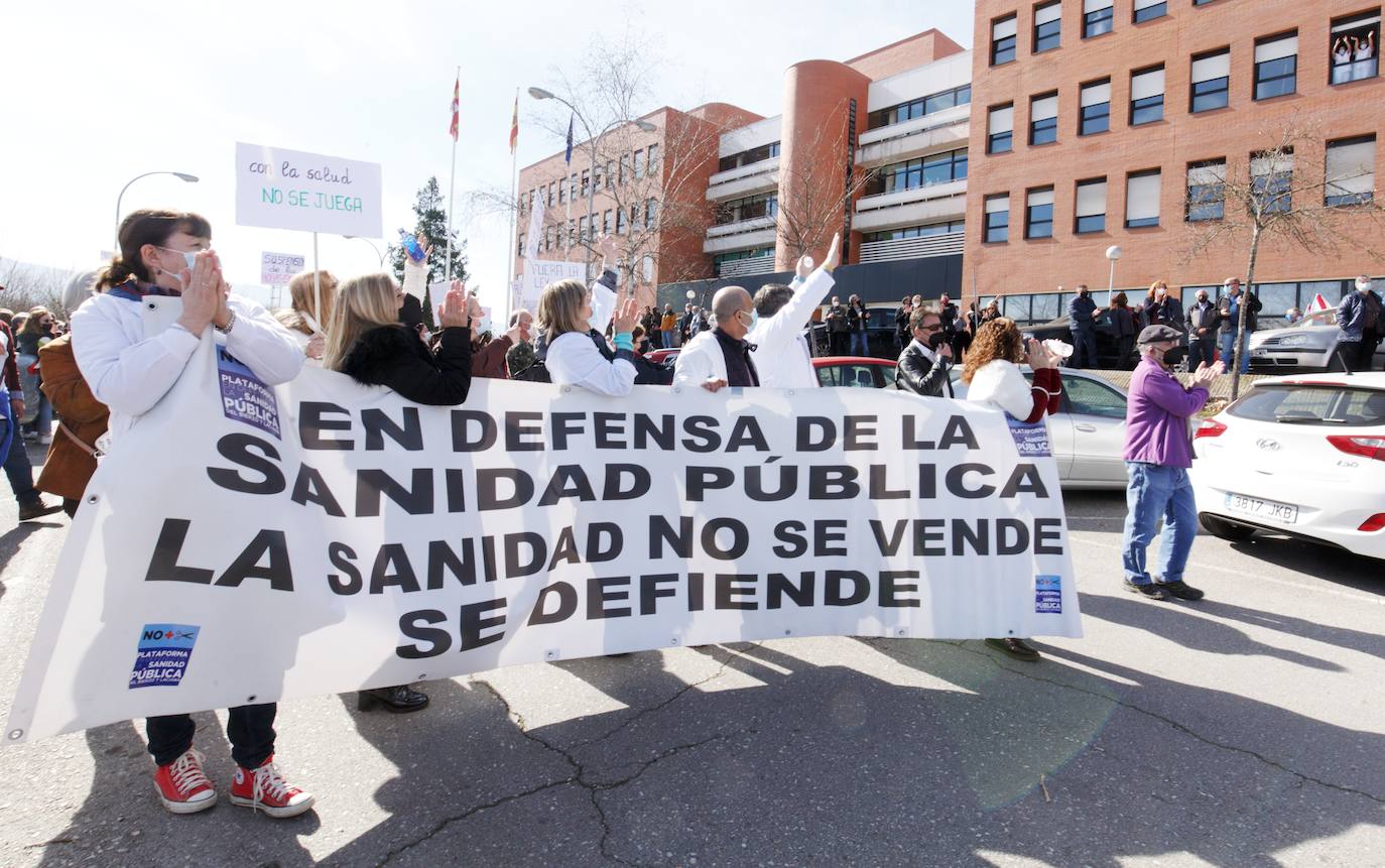 La marcha blanca avanza en su camino a Ponferrada. Los componentes de la misma remarcan la urgente necesidad de contar con medios sanitarios necesarios para atender la zona