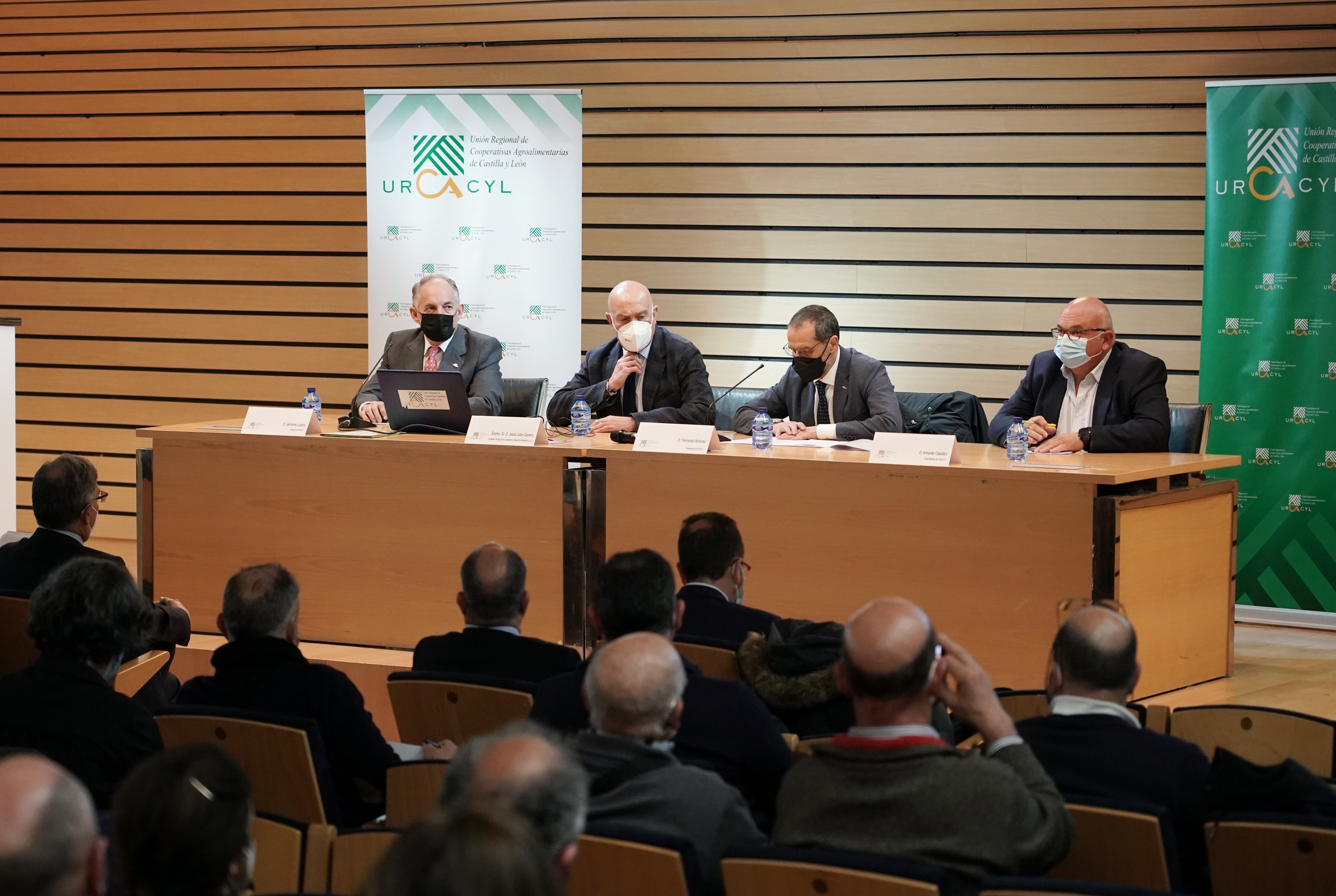 El consejero en funciones de Agricultura, Ganadería y Desarrollo Rural, Jesús Julio Carnero, participa en la Jornada PAC 2023-27 organizada por la Unión Regional de Cooperativas Agrarias de Castilla y León (Urcacyl).