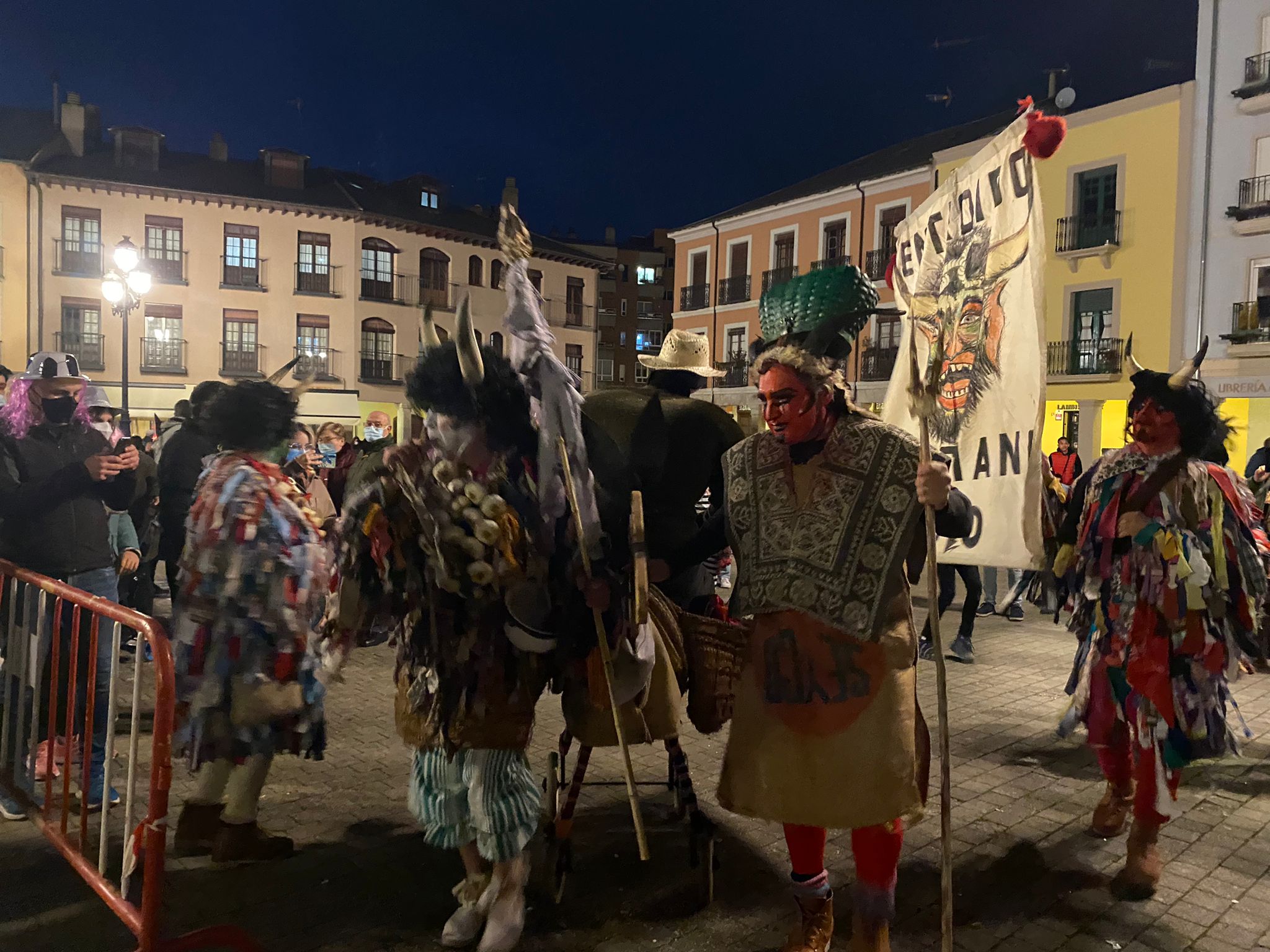 Fotos: Ponferrada se acerca al fuego del entroido