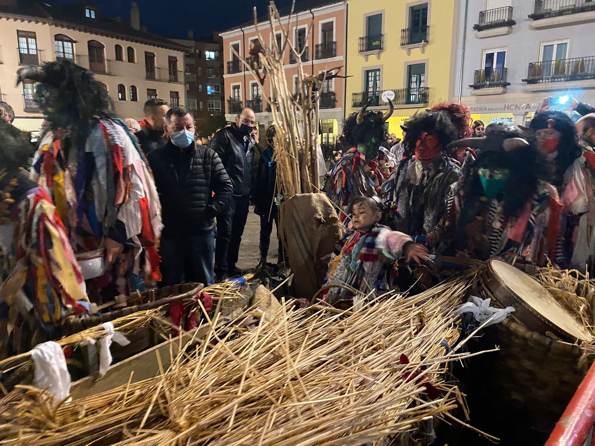 Fotos: Ponferrada se acerca al fuego del entroido