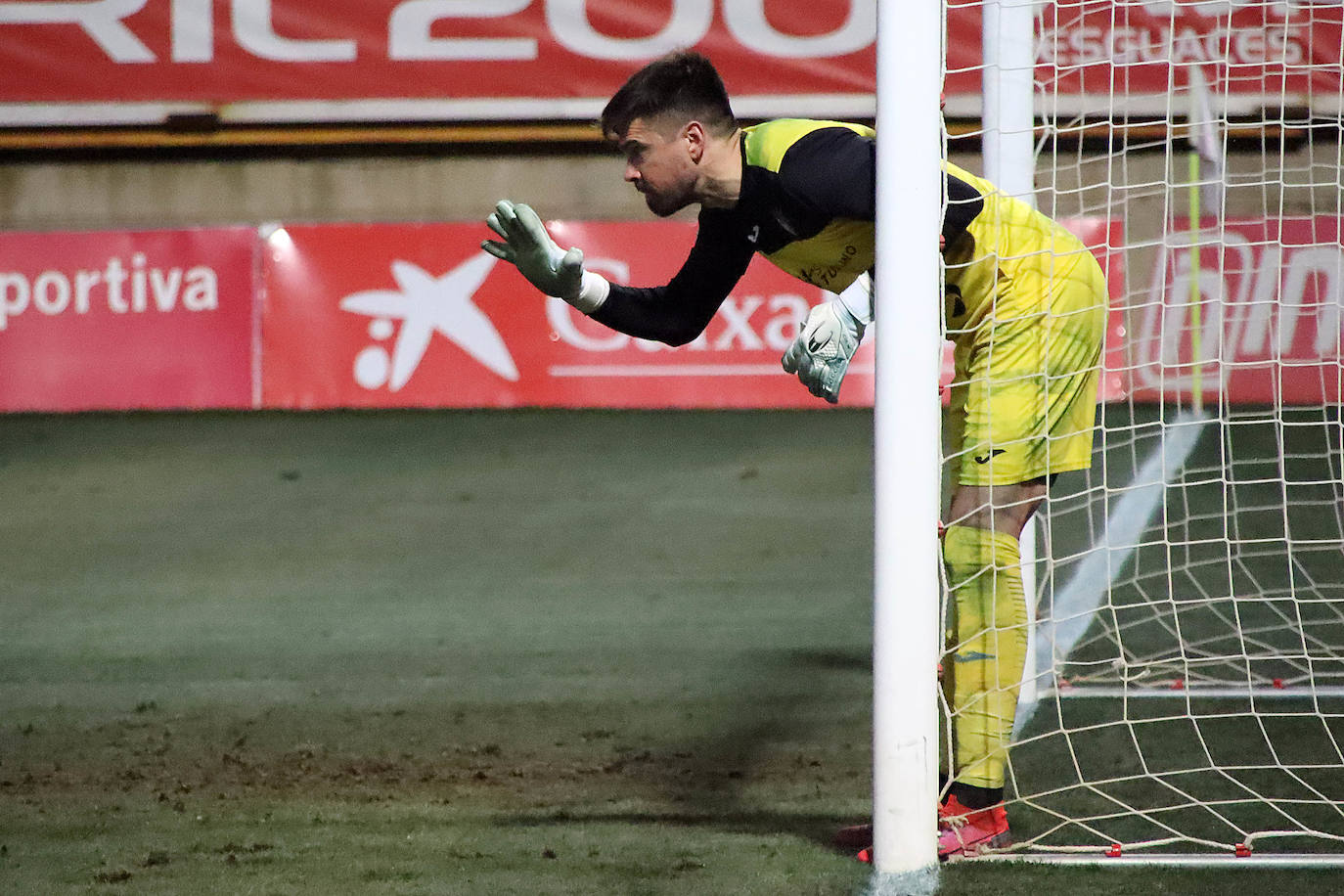 El conjunto leonés logró imponerse al equipo navarro con goles de Buenacasa, Vitoria y Solís