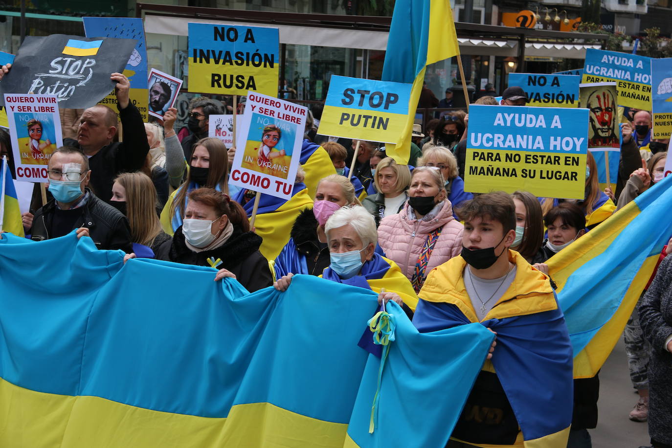 Miles de personas recorren la distancia entre Guzmán y Botines para apoyar al pueblo ucraniano en la guerra que están sufriendo a miles de kilómetros.