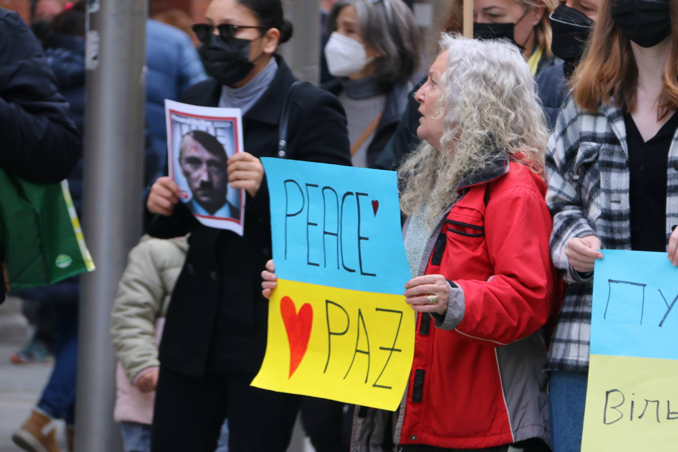 Miles de personas recorren la distancia entre Guzmán y Botines para apoyar al pueblo ucraniano en la guerra que están sufriendo a miles de kilómetros.