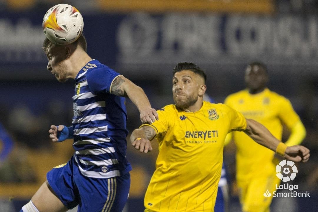 Un gol de penalti de Borja Valle deja sin el premio de la victoria a la Deportiva.