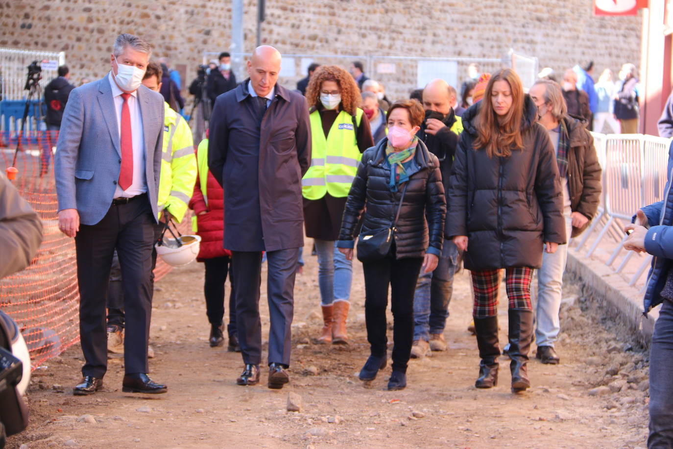 Los arqueólogos siguen buscando vestigios a la espera de dar paso a las obras de peatonalización de las calles Carreras y Los Cubos.