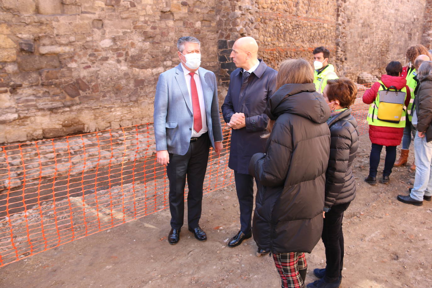 Los arqueólogos siguen buscando vestigios a la espera de dar paso a las obras de peatonalización de las calles Carreras y Los Cubos.