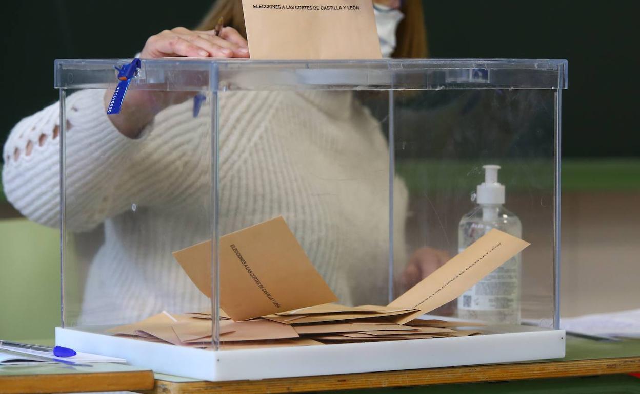 Jornada de votaciones del pasado 13 de febrero en Ponferrada.
