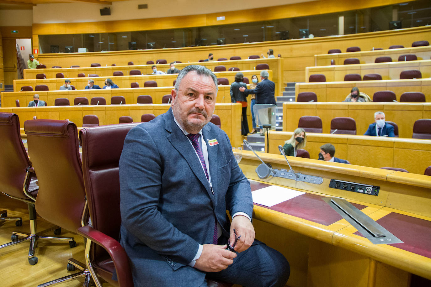 Morán reclama en el Senado la participación de los gobiernos locales en las políticas públicas deportivas. El presidente de la Diputación de León representa a la FEMP con una ponencia sobre 'Deporte y municipalismo' en la jornada celebrada en la Cámara Alta. 