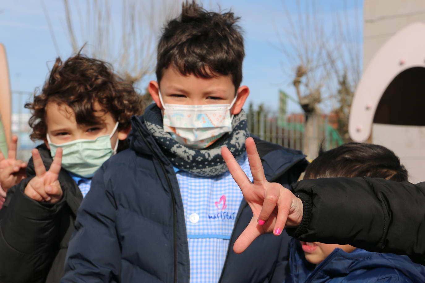 Este centro educativo de referencia en León oferta los niveles de Educación Infantil, Primaria y Secundaria y apuesta por la inclusión y atención al a diversidad, la educación digital y el compromiso con la pedagogía del cuidado, de la confianza mutua, del desarrollo académico y cívico y hacia la interioridad.