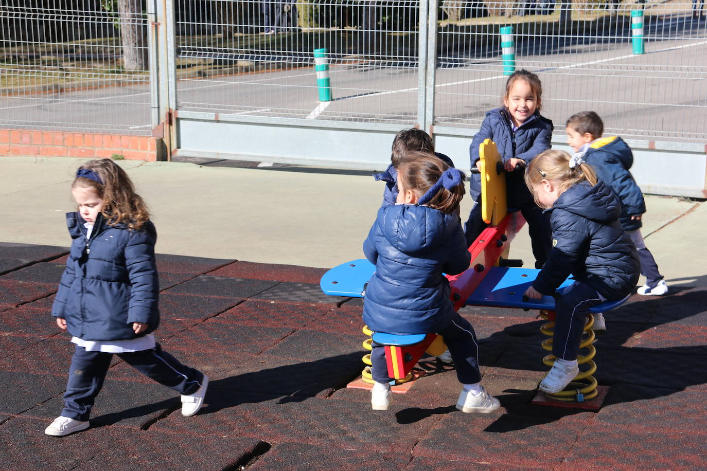 Este centro de referencia en León oferta educación desde guardería hasta bachillerato | Compaginar proyectos de innovación docente con la cercanía y el acompañamiento a los alumnos en todas las etapas hacen de este centro concertado un entorno privilegiado para el aprendizaje.