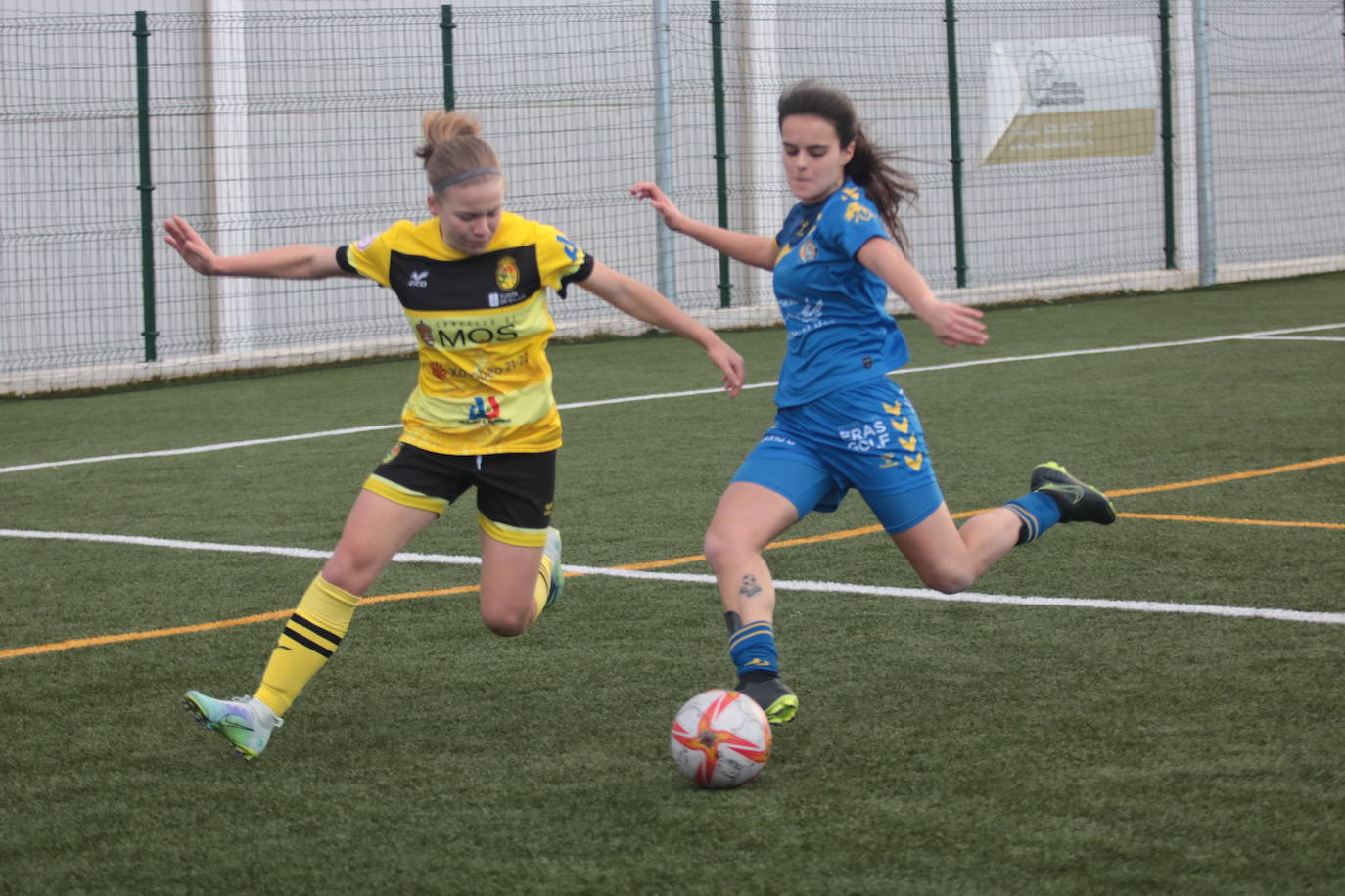 El conjunto leonés cae ante las gallegas por la mínima.