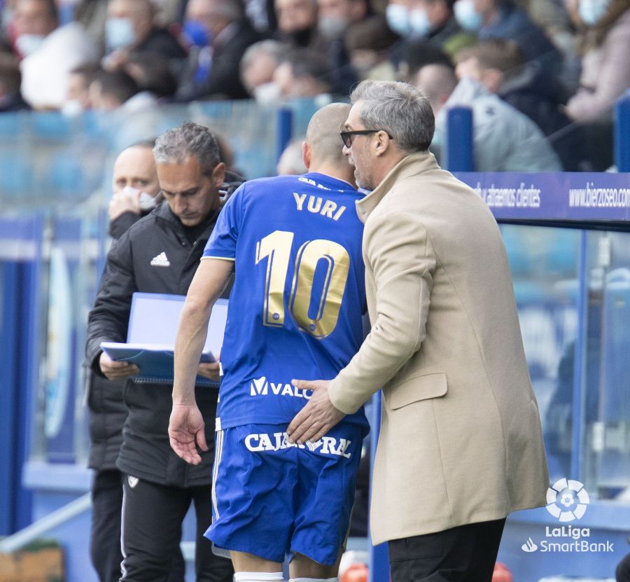 El conjunto berciano recibe a los pitiusos, entrenados por el conocido Paco Jémez, con el playoff como gran batalla entre ambos