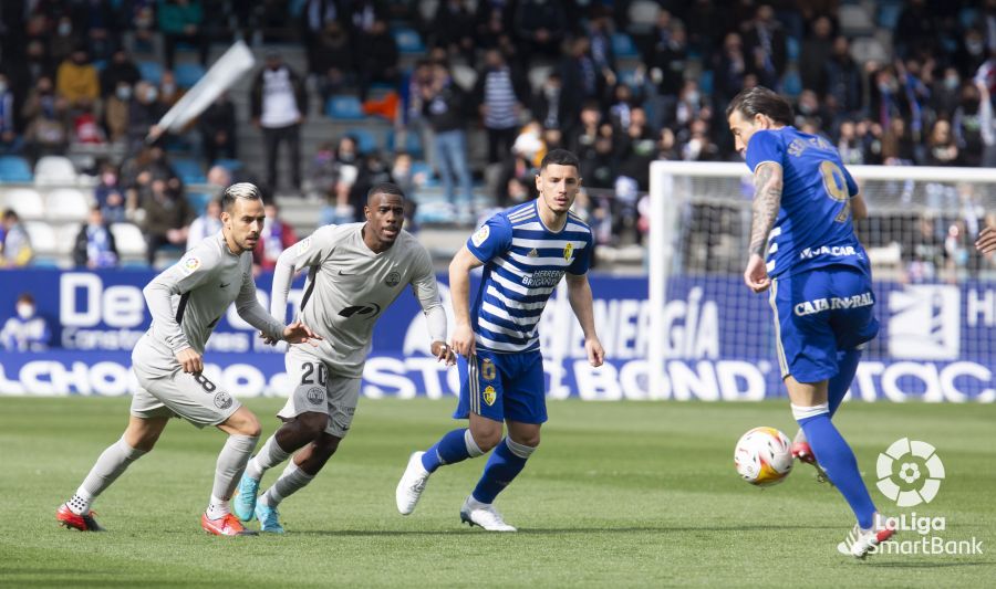 El conjunto berciano recibe a los pitiusos, entrenados por el conocido Paco Jémez, con el playoff como gran batalla entre ambos