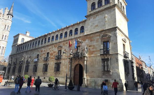 Palacio de los Guzmanes, sede de la Diputación de León. 