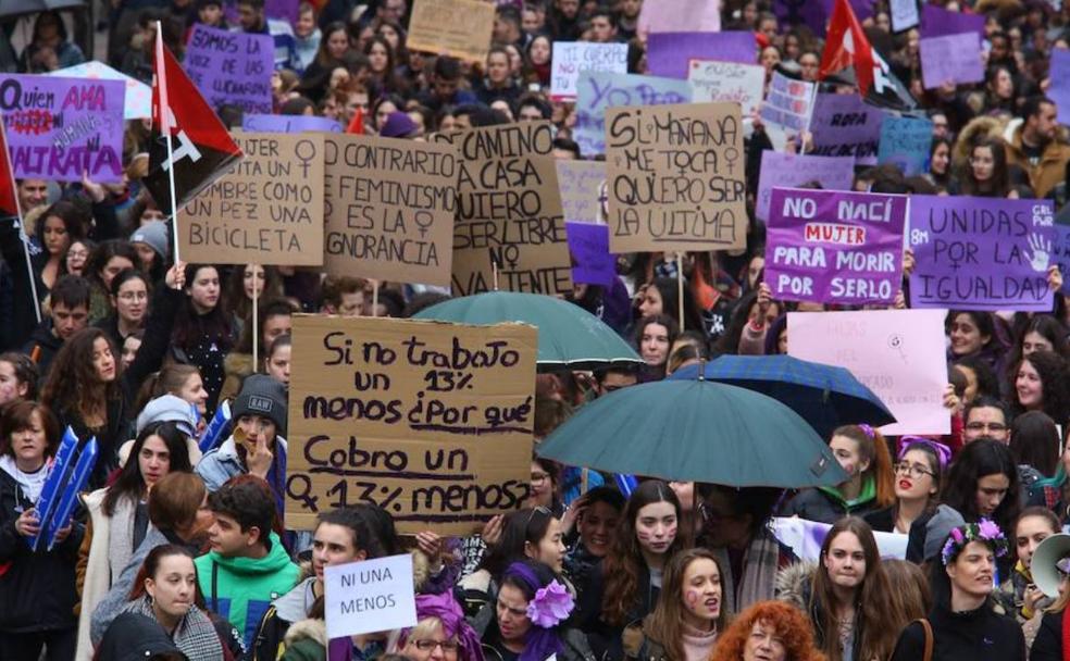 Leonoticias reúne a tres mujeres vinculadas con el feminismo para reflexionar sobre la importancia del Día Internacional de la Mujer. En la imagen, la manifestación en Ponferrada en 2018.