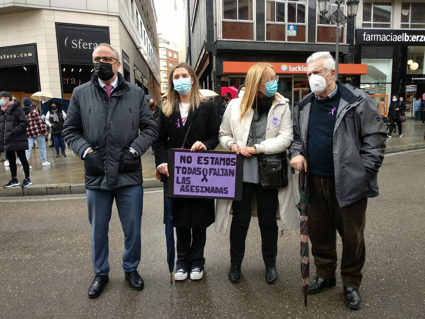 Manifestación de la Asociación de Mujeres Feministas Bercianas en Ponferrada. 