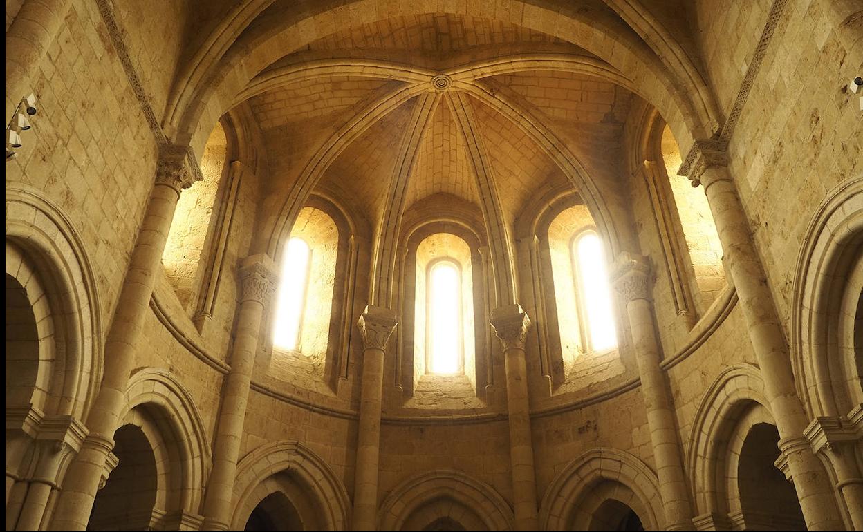 La exposición del concurso de la ruta de los monasterios organizada por el ILC llega a Valencia de Don Juan.