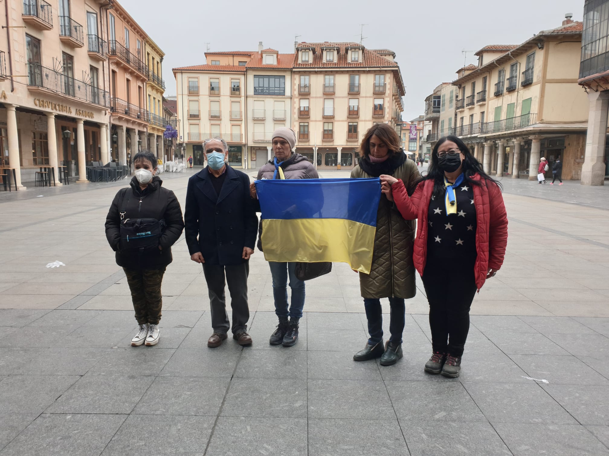 La ciudad se ha volcado con esta primera familia de refugiados y ofrecen ya viviendas para otras dos 