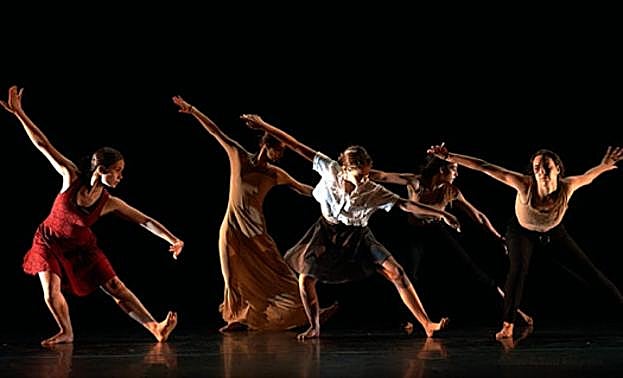 Imagen principal - El espectáculo de danza &#039;Miradas en blanco&#039; se sube el domingo a la escena del Auditorio Ciudad de León