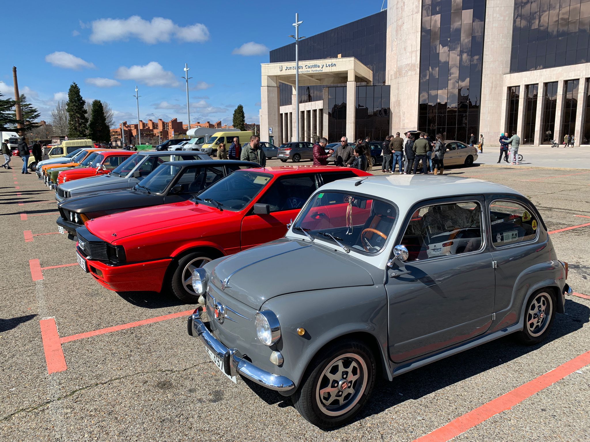 Fotos: Concentración de vehículos clásicos en la Junta