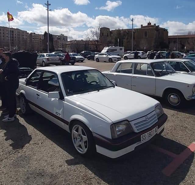 Fotos: Concentración de vehículos clásicos en la Junta