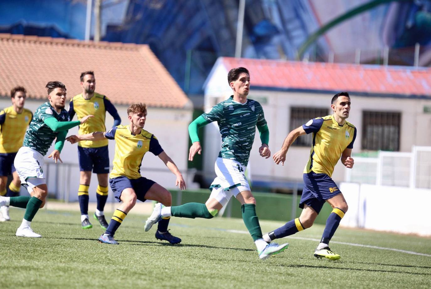 El Guijuelo ha logrado vencer por tres tantos a cero a La Virgen en el Luis Ramos.