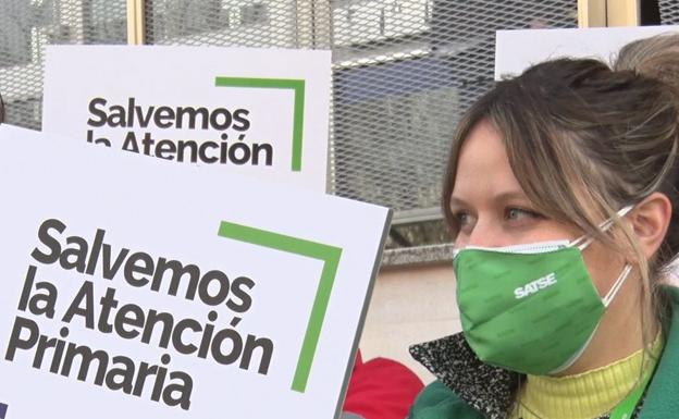 Imagen de una concentración realizada el pasado mes de febrero en León y convocada por el sindicato de enfermería Satse.