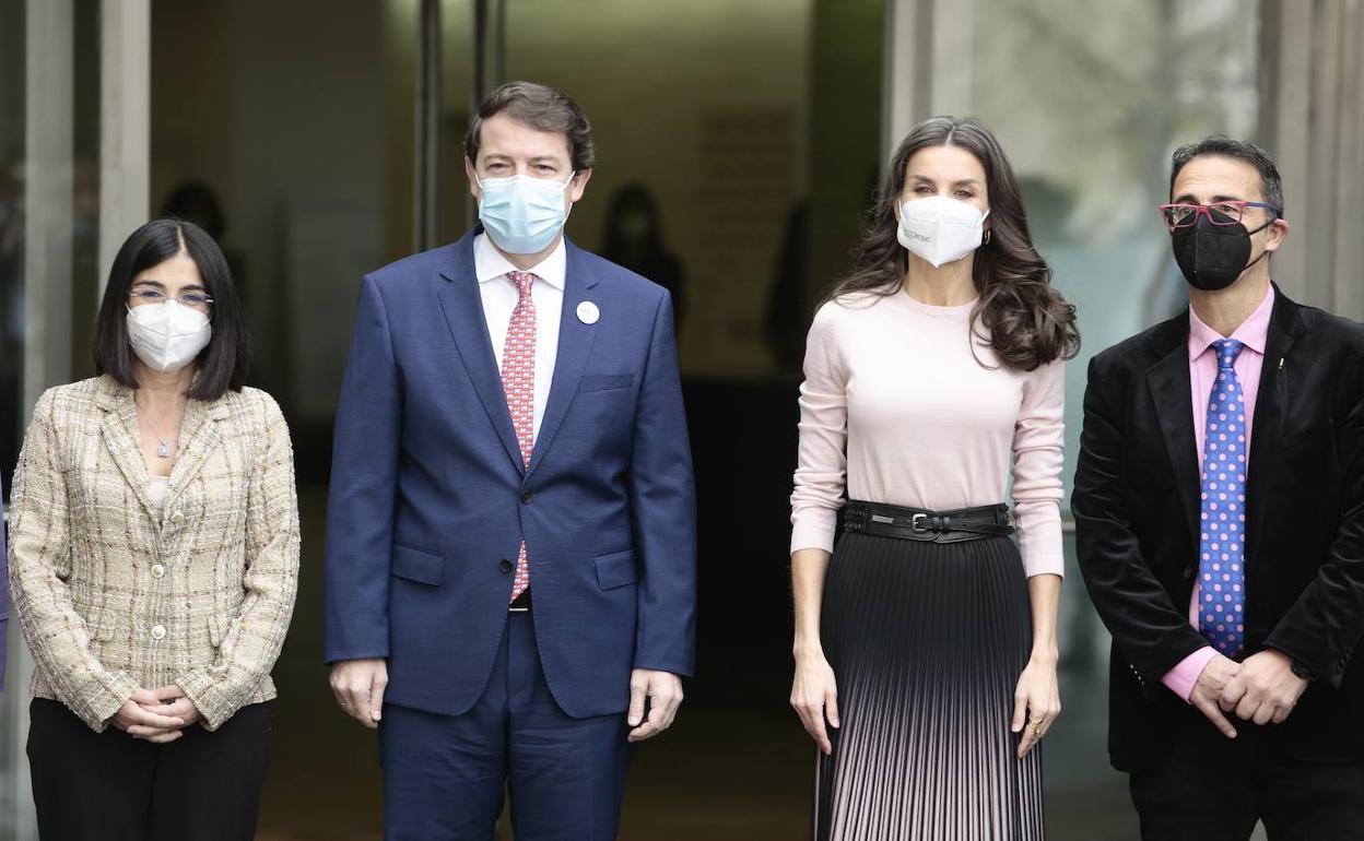 La reina Letizia preside en León el acto conmemorativo del día de las enfermedades raras, al que también asiste, entre otros, el presidente en funcioens de la Junta de Castilla y León, Anfolso Fernández Mañueco.